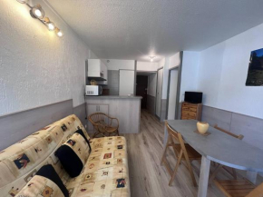 Appartement 32m² avec balcon, proche télécabines - FR-1-812-100